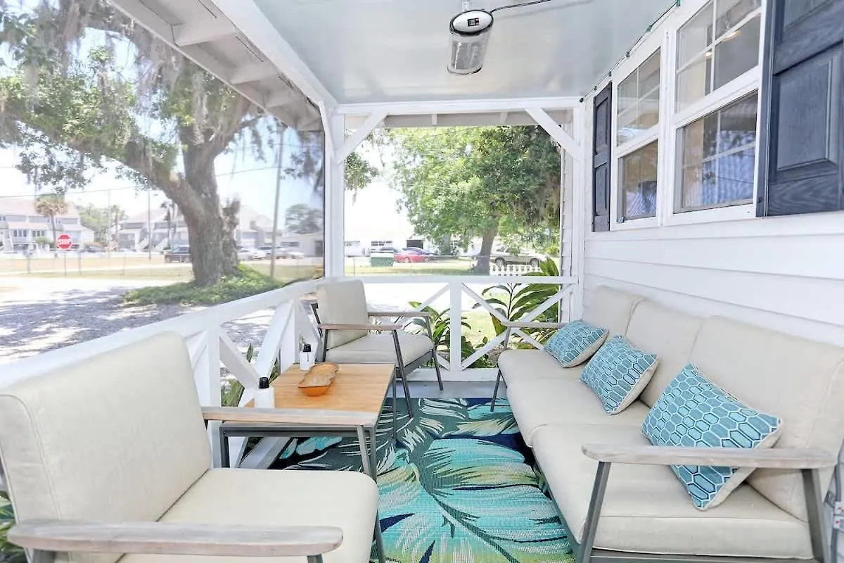 Adorable Bungalow Near City Marina & Tybee Beach Savannah Nyaraló