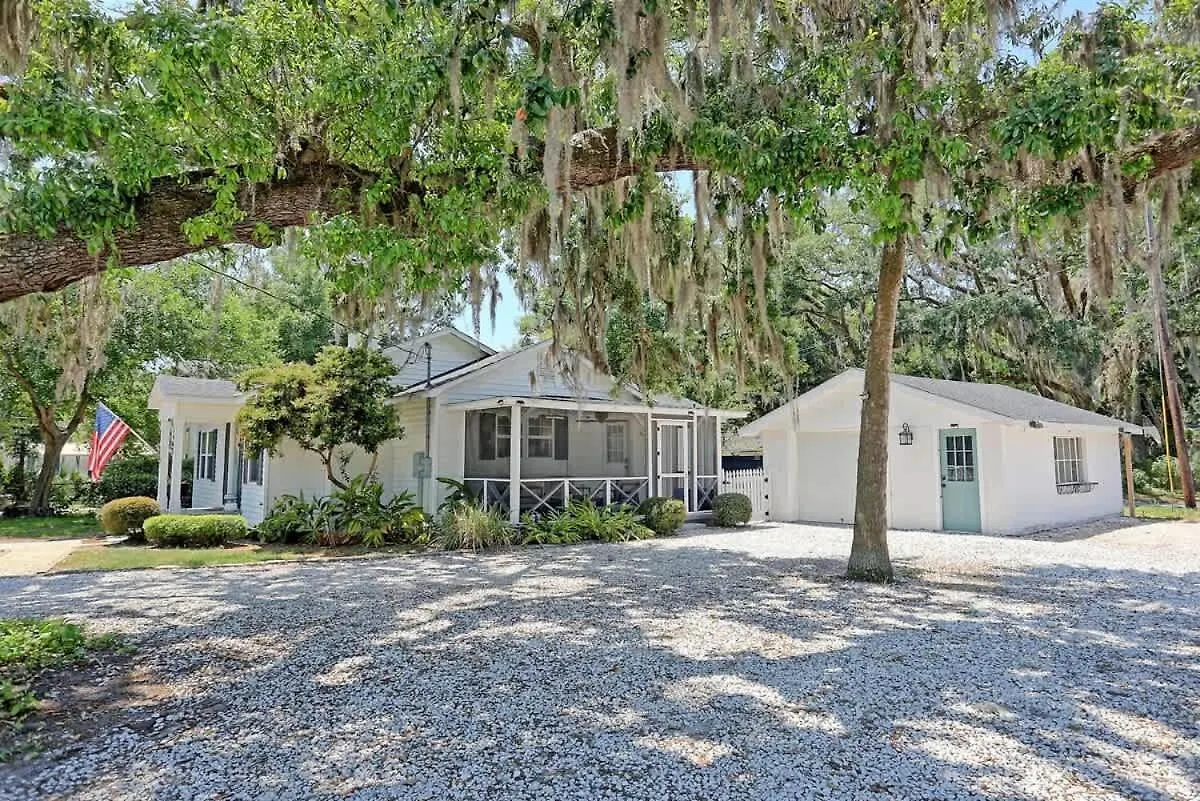 Holiday home Adorable Bungalow Near City Marina & Tybee Beach Savannah